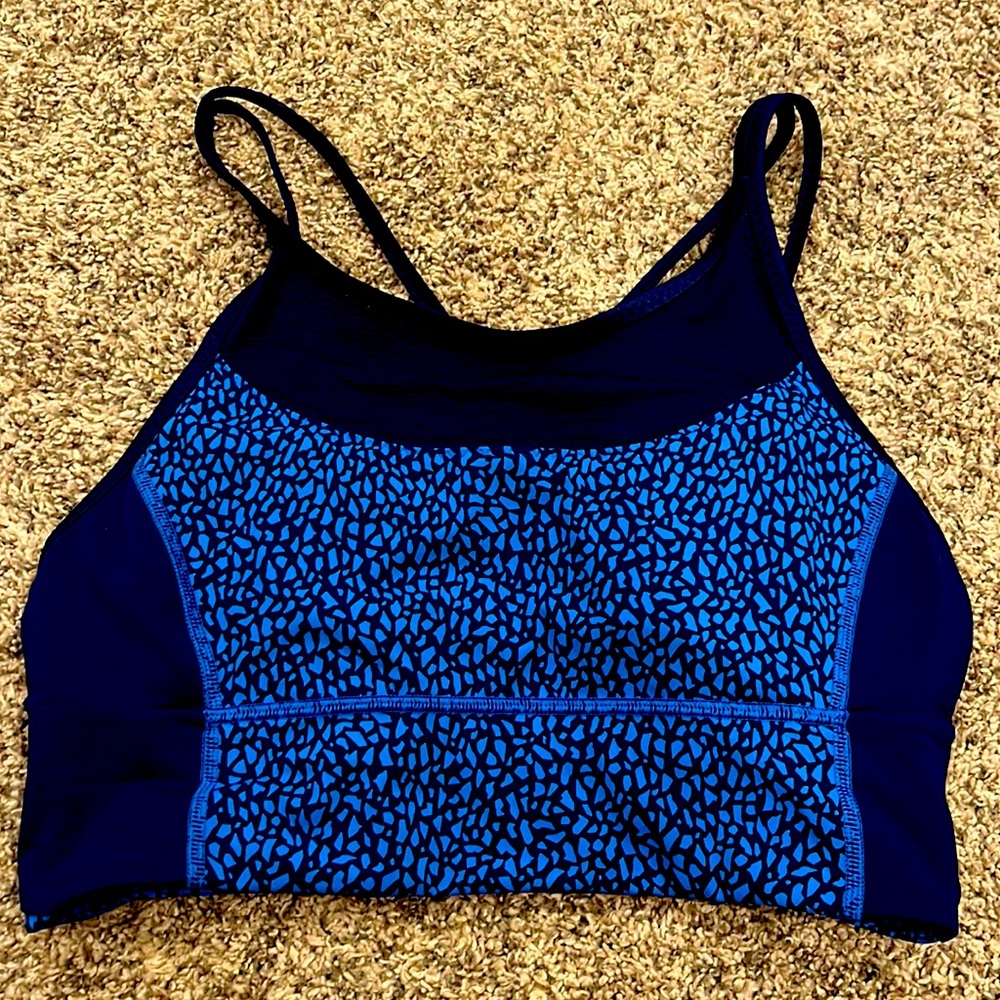 Lululemon sports bra middi